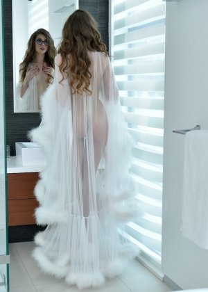 Русская потаскушка в очках Елена Кошка эротично Фото #12