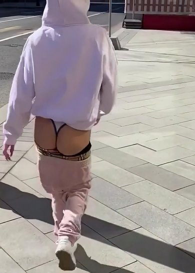 Голая попа Инстасамки фото 1