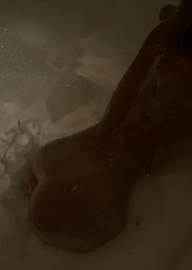 Слитые фото с голой Дианой Шурыгиной фото 3